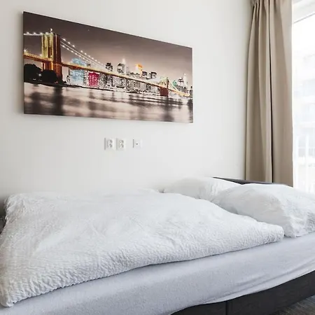 Brand New And Sunny Apt. With Netflix Apartment Prag