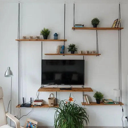Brand New And Sunny Apt. With Netflix * Prag