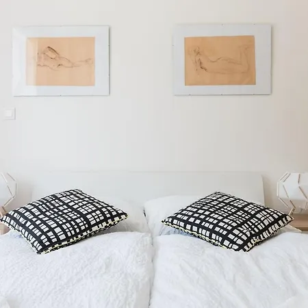 Brand New And Sunny Apt. With Netflix Apartment *
