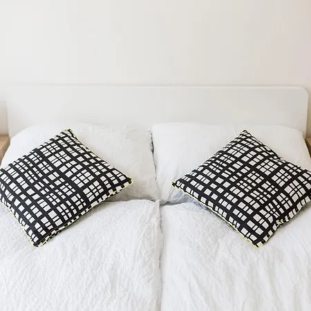 Apartment Brand New And Sunny Apt. With Netflix *