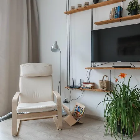 Brand New And Sunny Apt. With Netflix Apartment Prag