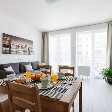 Brand New And Sunny Apt. With Netflix * Prag